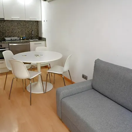 Apartment Homenfun Hospital Clinic L *