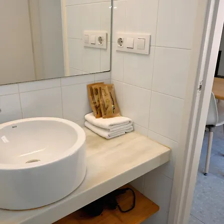 Apartment Homenfun Hospital Clinic L *